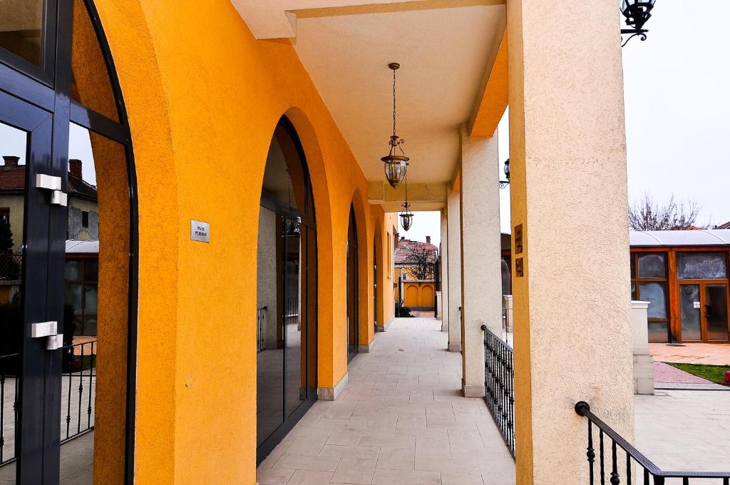 Budova, kde se hotel nachází
