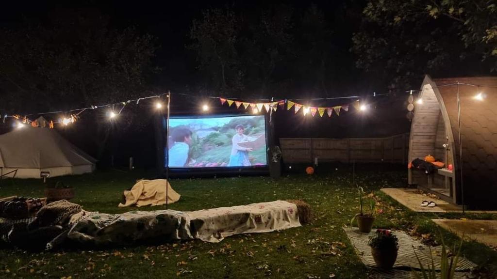 Zahrada ubytování Disco tent secret garden glamping
