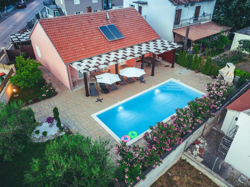 Bazén v ubytovaní Villa Magdalena, Biograd na Moru alebo v jeho blízkosti
