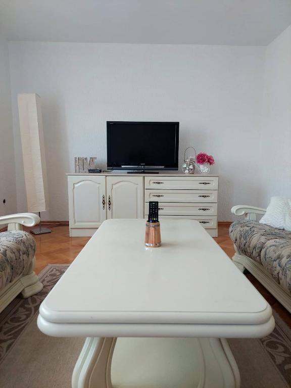 TV a/nebo společenská místnost v ubytování Dream