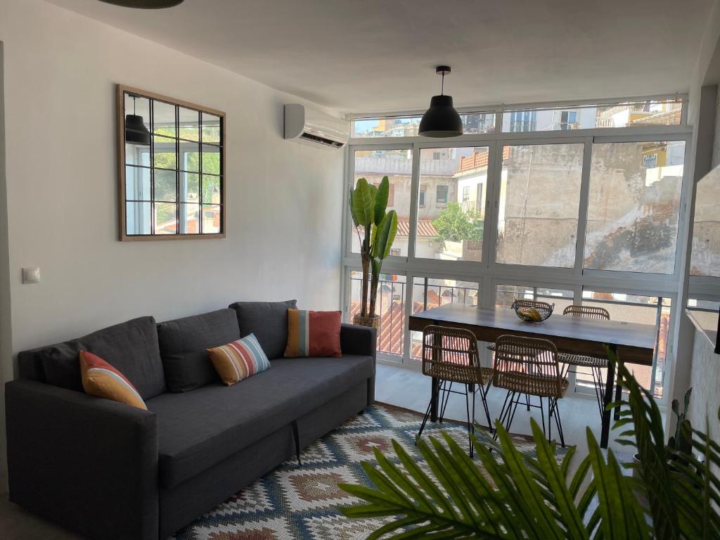 Posedenie v ubytovaní LUMINOSO APARTAMENTO RECIÉN REFORMADO