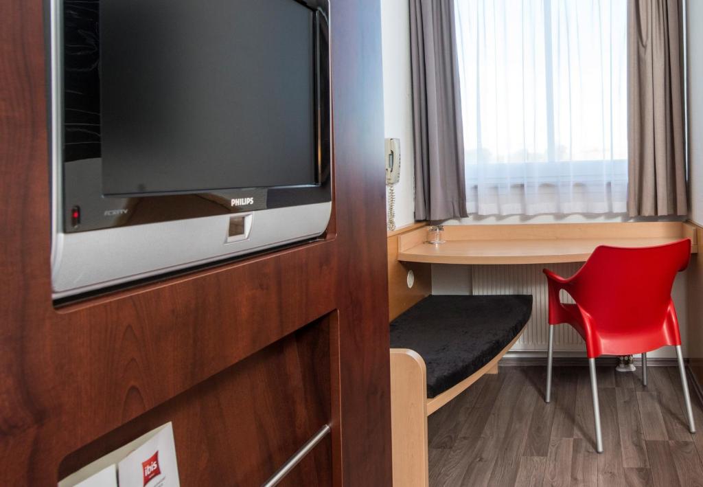 Μια τηλεόραση ή/και κέντρο ψυχαγωγίας στο ibis Hotel Eisenach