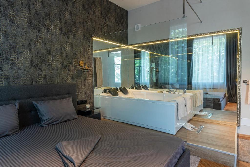 Luxury Vitosha Apartment - One-Bedroom Apartment