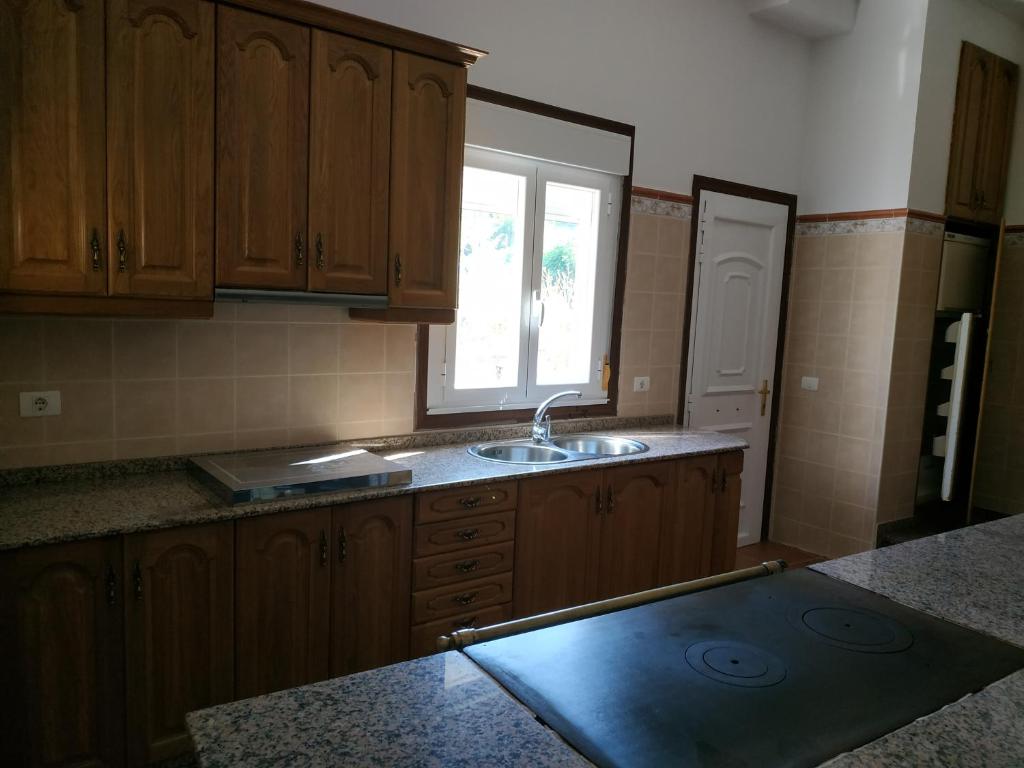 A kitchen or kitchenette at Casa Xarreiro
