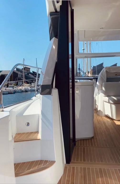 Fotografia z galérie ubytovania Puissance, Elegance et Style, Yacht à Deauville v destinácii Deauville