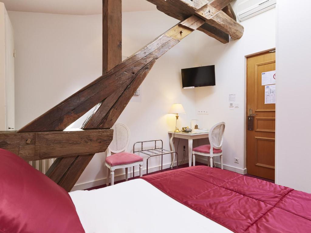 Kyriad Saumur Hyper Centre Hôtel, Appartements, Séminaires et SPA soins Sothys Paris - クラシック ダブルルーム