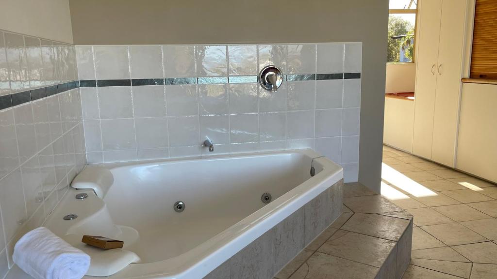 Chantillys Motor Lodge - Resim 43