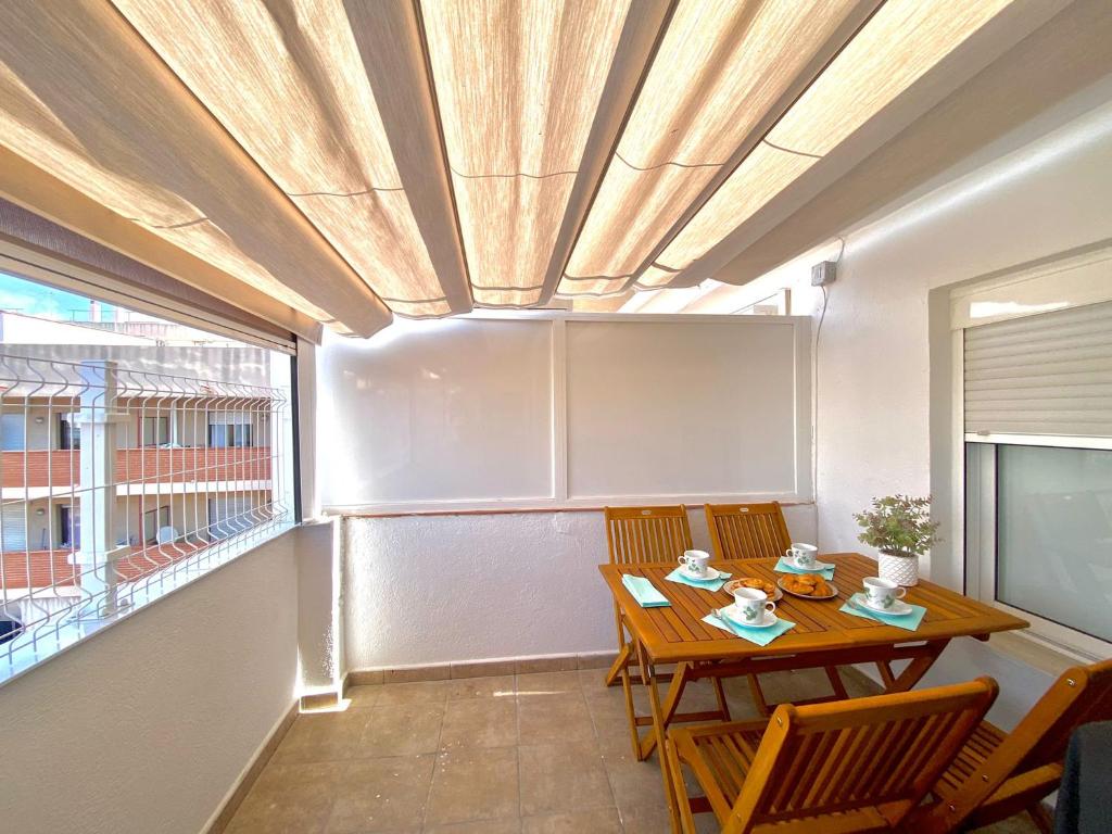 Posedenie v ubytovaní Ático con terraza centro de Tarragona, Mi Refugio