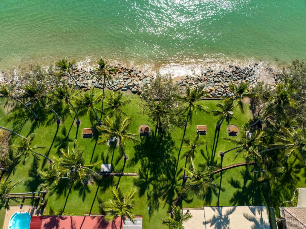 A bird's-eye view of ABSOLUTE BEACH FRONT MACKAY - Comfort Resort Blue Pacific