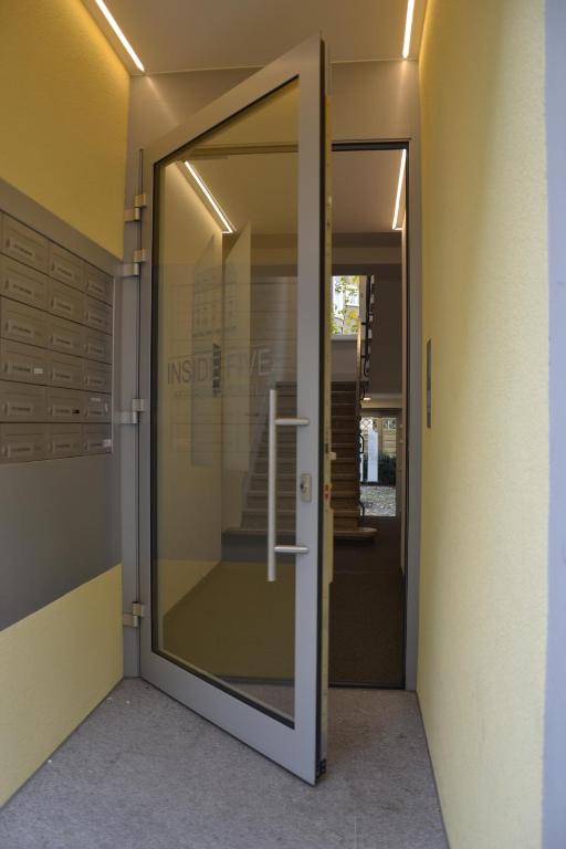 INSIDE FIVE - City Apartments - Resim 28