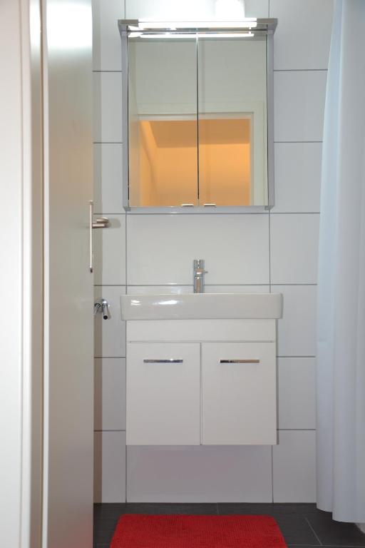 INSIDE FIVE - City Apartments - Resim 39