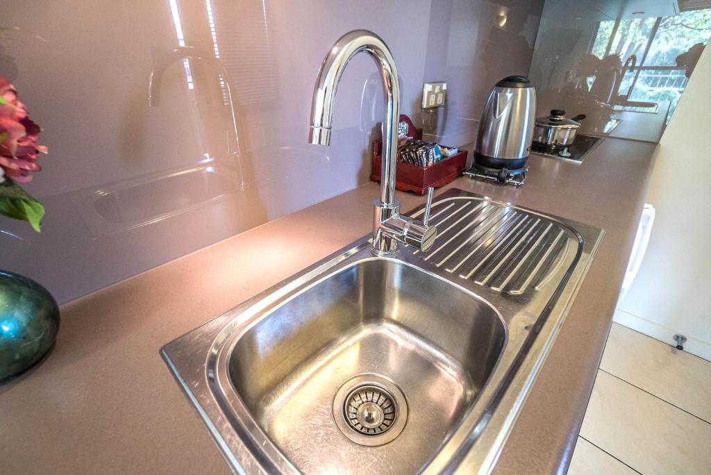 Kings Of Riccarton Motel- Close to Railway Station and Airport with Shuttle service - Resim 10