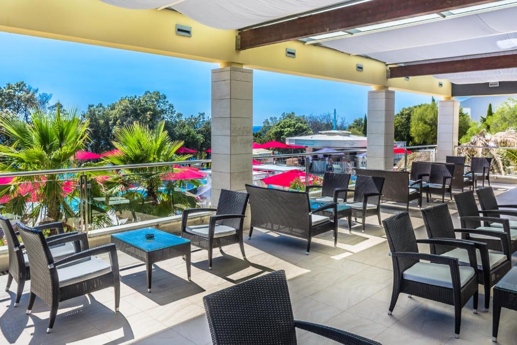 Restaurace v ubytování Family Hotel La Luna - All inclusive
