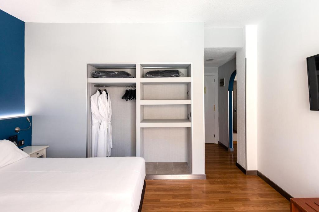 Catalonia Punta del Rey - Premium Family Room