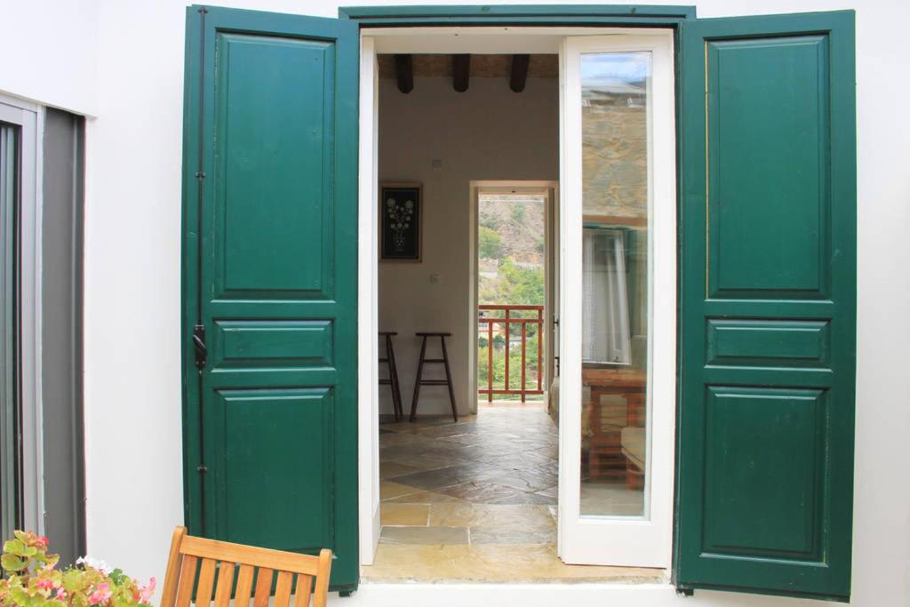 Fotografie z fotogalerie ubytování I Plateia v destinaci Kalopanagiotis