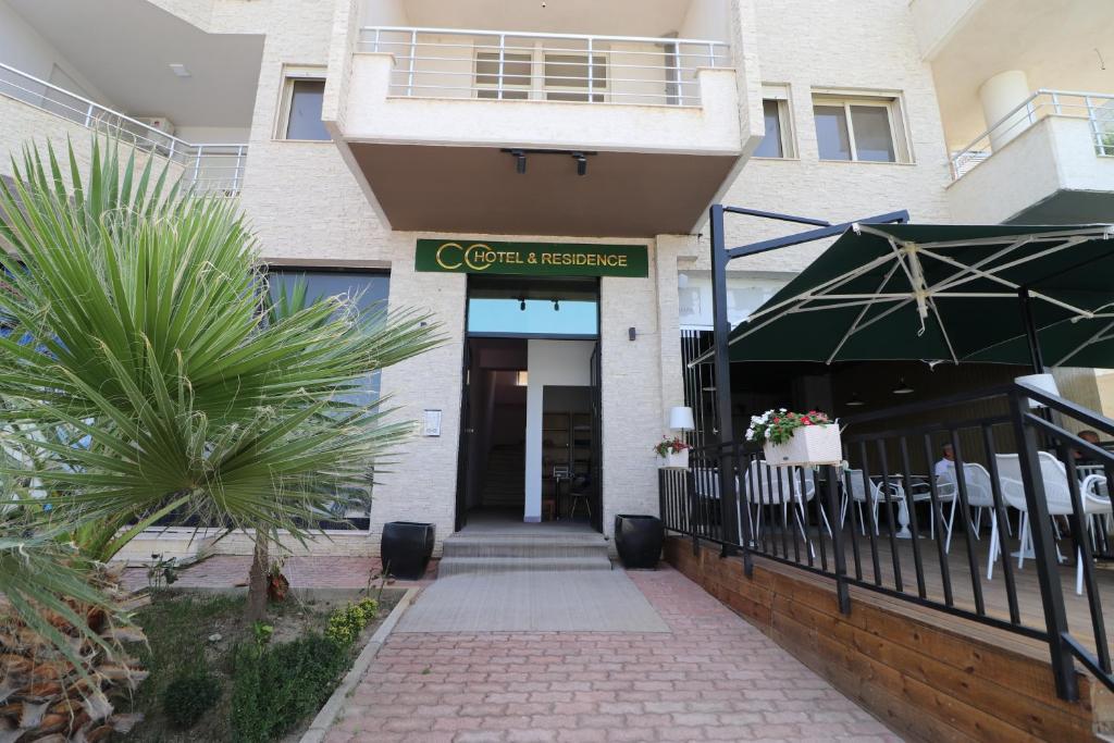 Budova, kde se hotel nachází