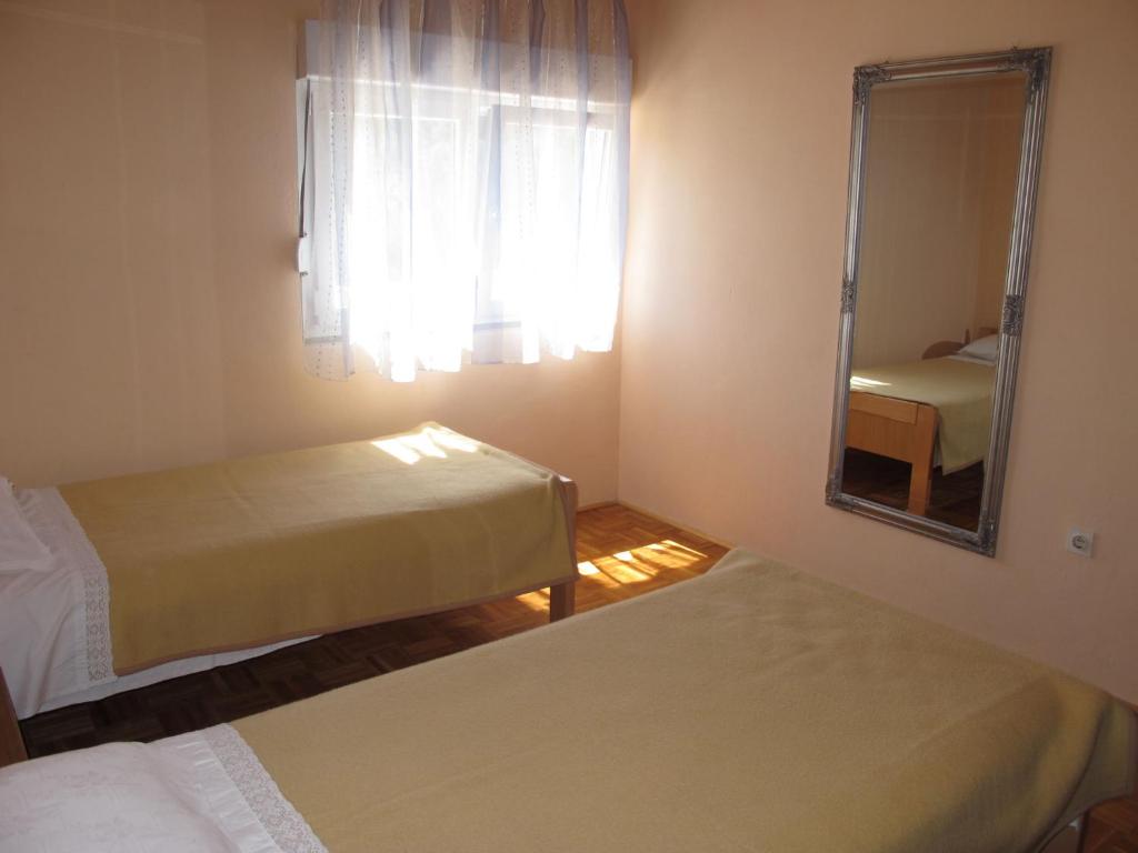 Posteľ alebo postele v izbe v ubytovaní Apartment Katić-2 by Interhome