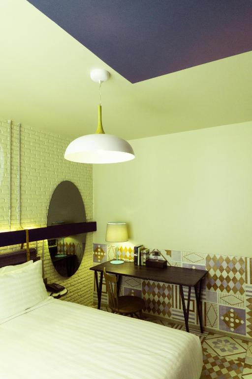 Tints of Blue Hotel - 13