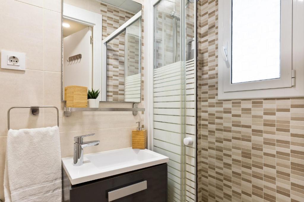Kúpeľňa v ubytovaní WOW Apartments by Olala Homes