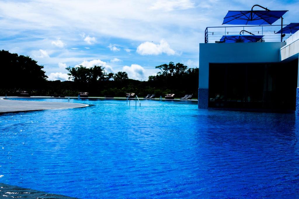 Bazén v ubytování Ecoland Hotel nebo v jeho okolí