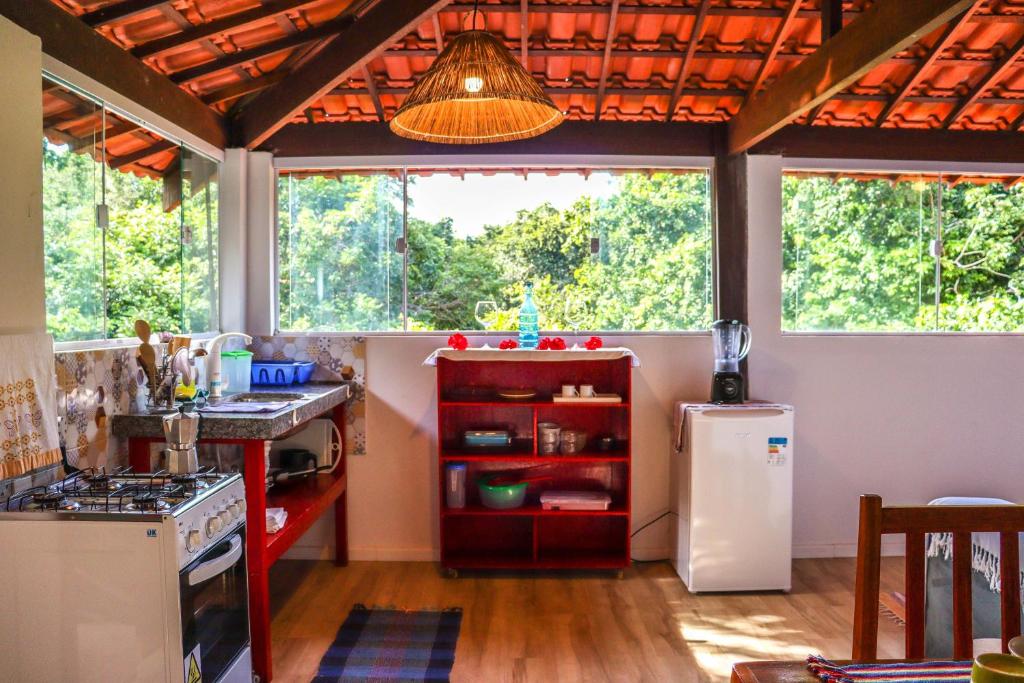 Kuchyň nebo kuchyňský kout v ubytování Pipa Surf Yoga Apartamento e Suítes com cozinha completa