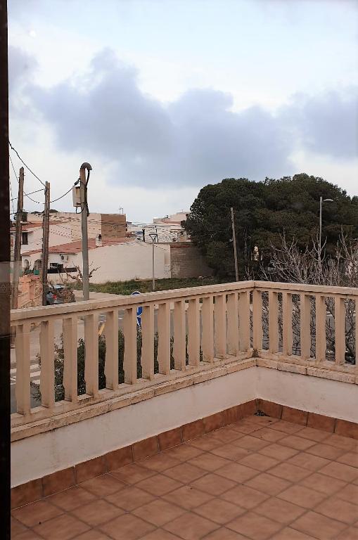 Balkón alebo terasa v ubytovaní Villa Aquamarina 600 m vom Meer, Casa in Miami Platja, Ferienhaus mit Garten, WLAN, Garage, Terrasse, Grill
