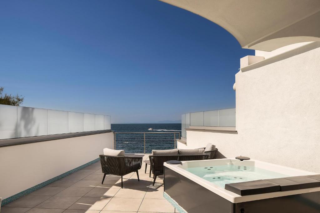 Balkón nebo terasa v ubytování Ischia Blu Resort