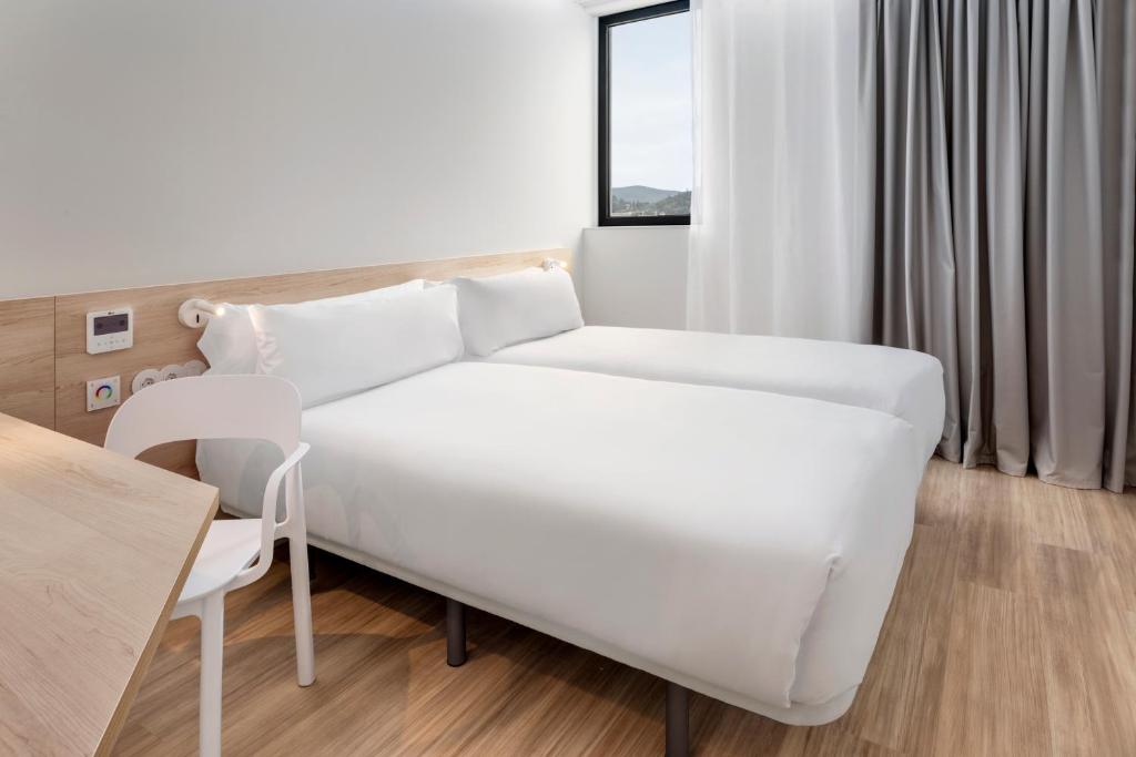 B&B HOTEL Famalicão - Standard Twin Room