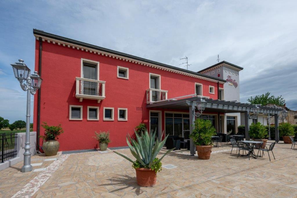 Budova, kde se hotel nachází