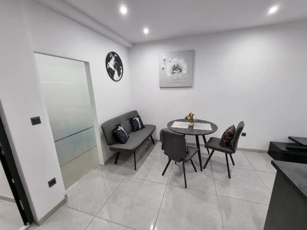 Posedenie v ubytovaní Apartman Julija 2