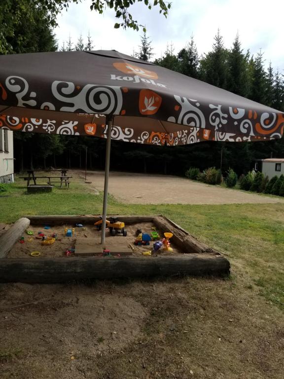 Zahrada ubytování Sykovec Karavan Sýkorka
