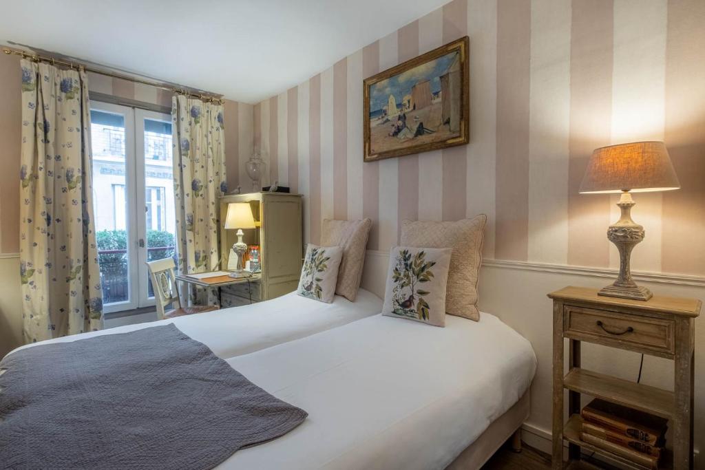 Hôtel de l'Avre - Resim 44