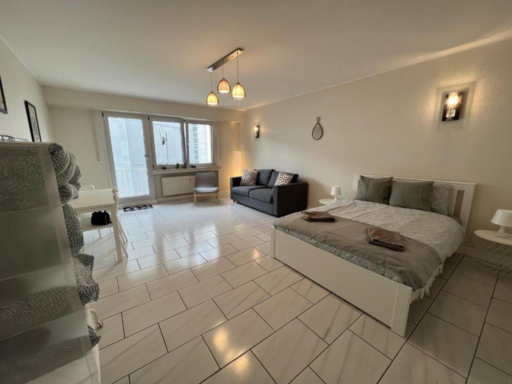 rooms train station - Resim 6