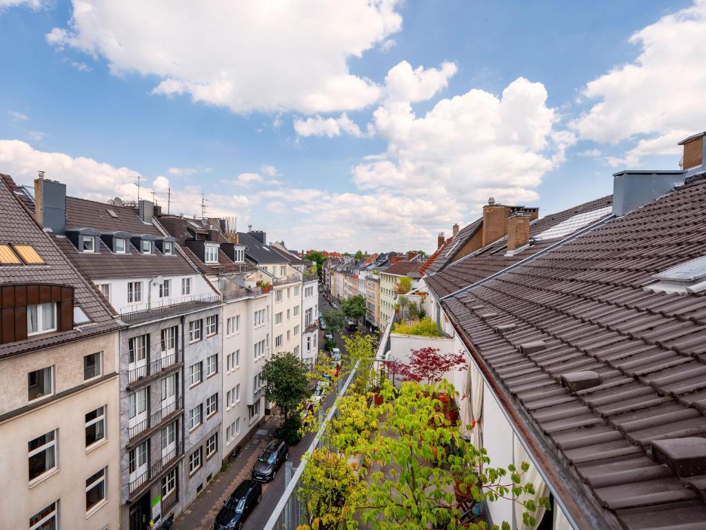 an overhead view of a city with buildings at numa I Artol Rooms & Apartments in Düsseldorf