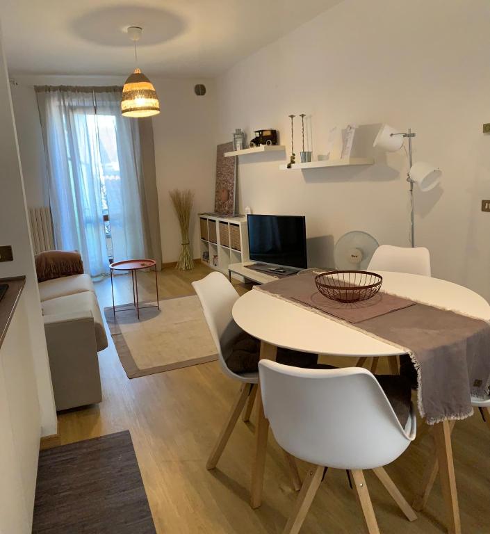 Telewizja i/lub zestaw kina domowego w obiekcie CLO APARTMENT