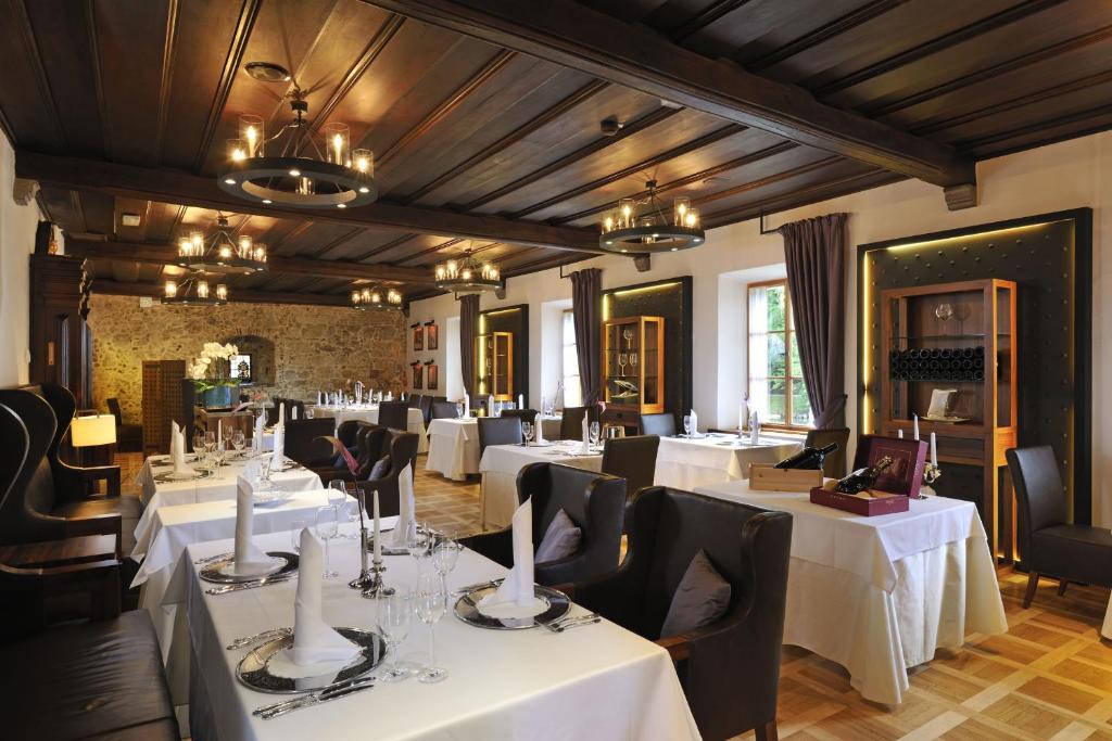 Restaurace v ubytování Hotel Grad Otočec - Relais Chateaux