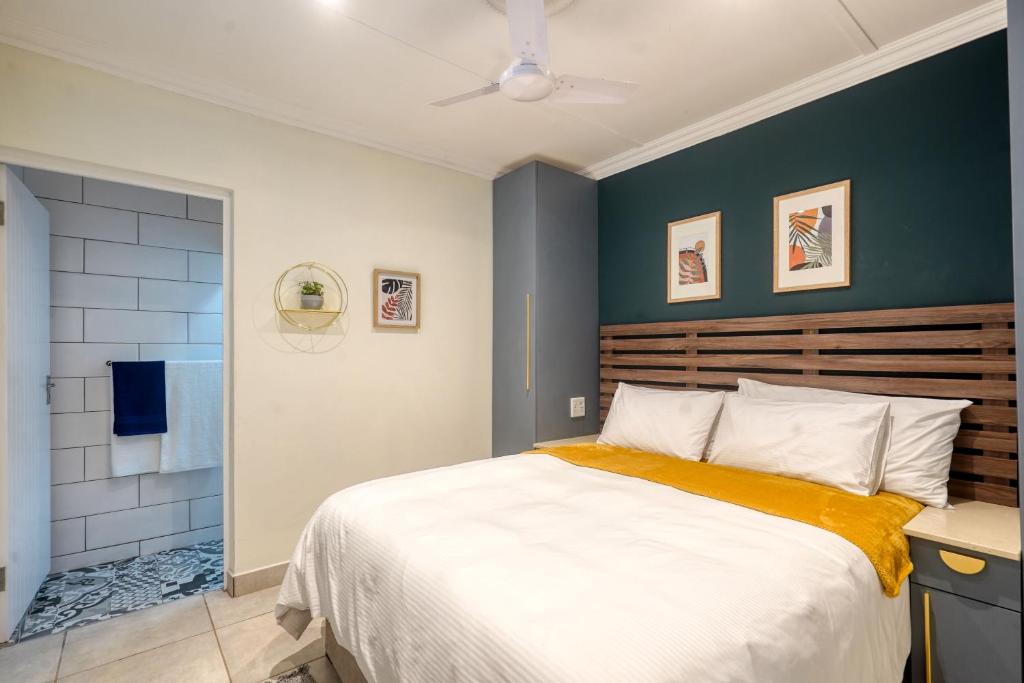 Hampton Collection - Trendy 2 Sleeper Apartment with Pool - Apartamento De Una Habitación