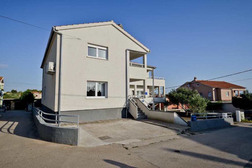 Budova, v ktorej sa apartmán nachádza