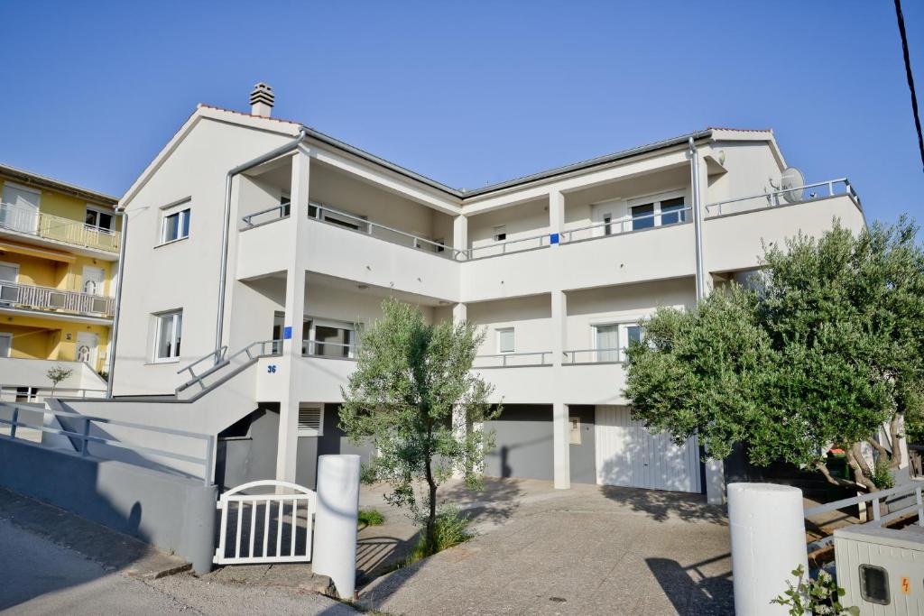 Budova, v ktorej sa apartmán nachádza