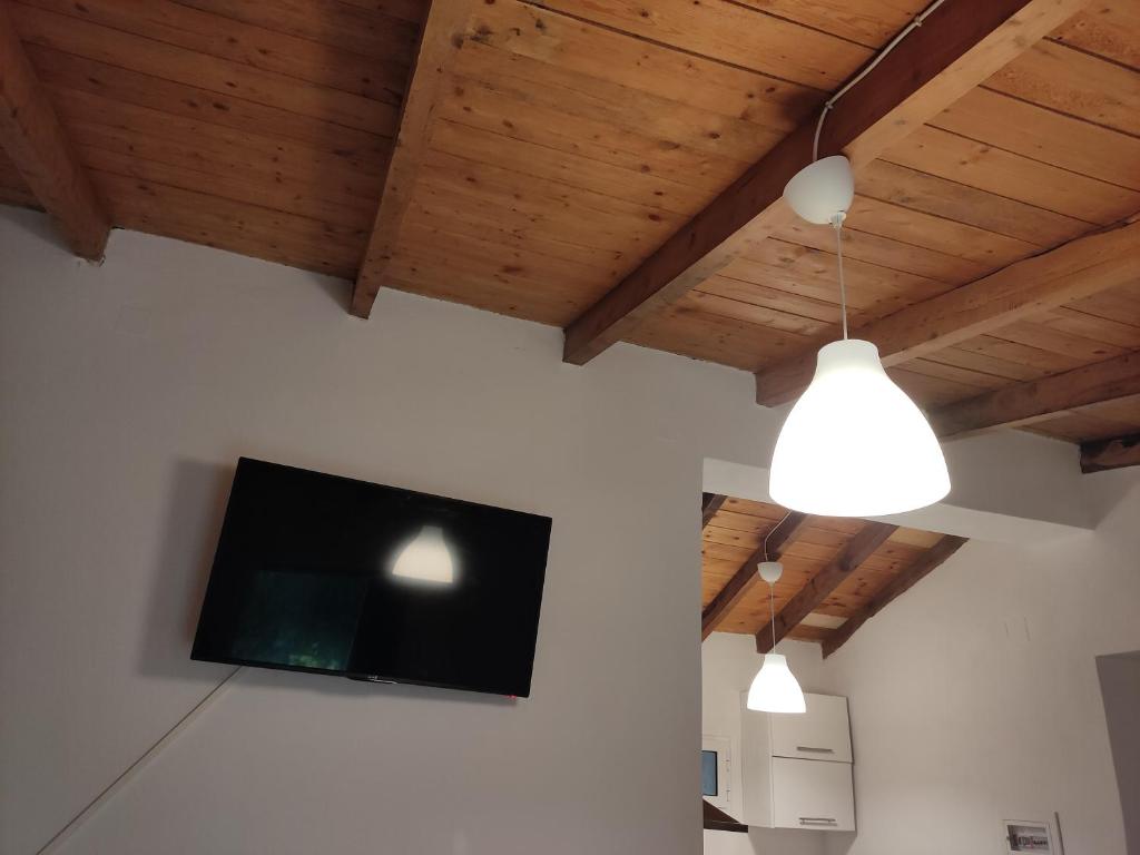 TV a/nebo společenská místnost v ubytování CORFU OASIS studio