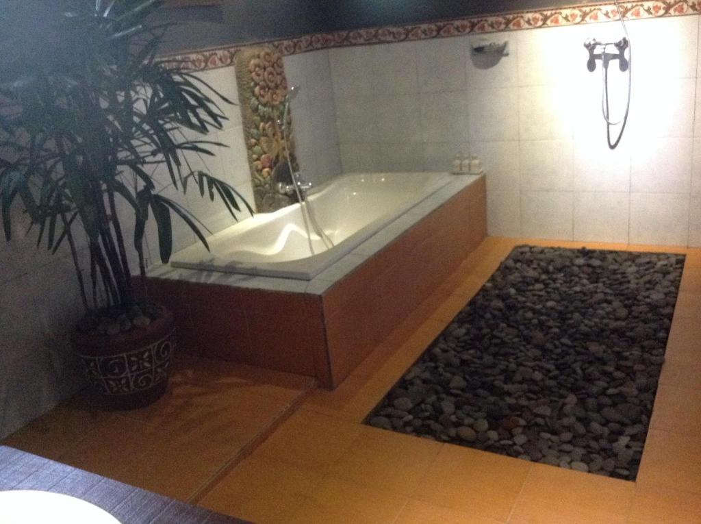 Honeymoon Green Villa - 12