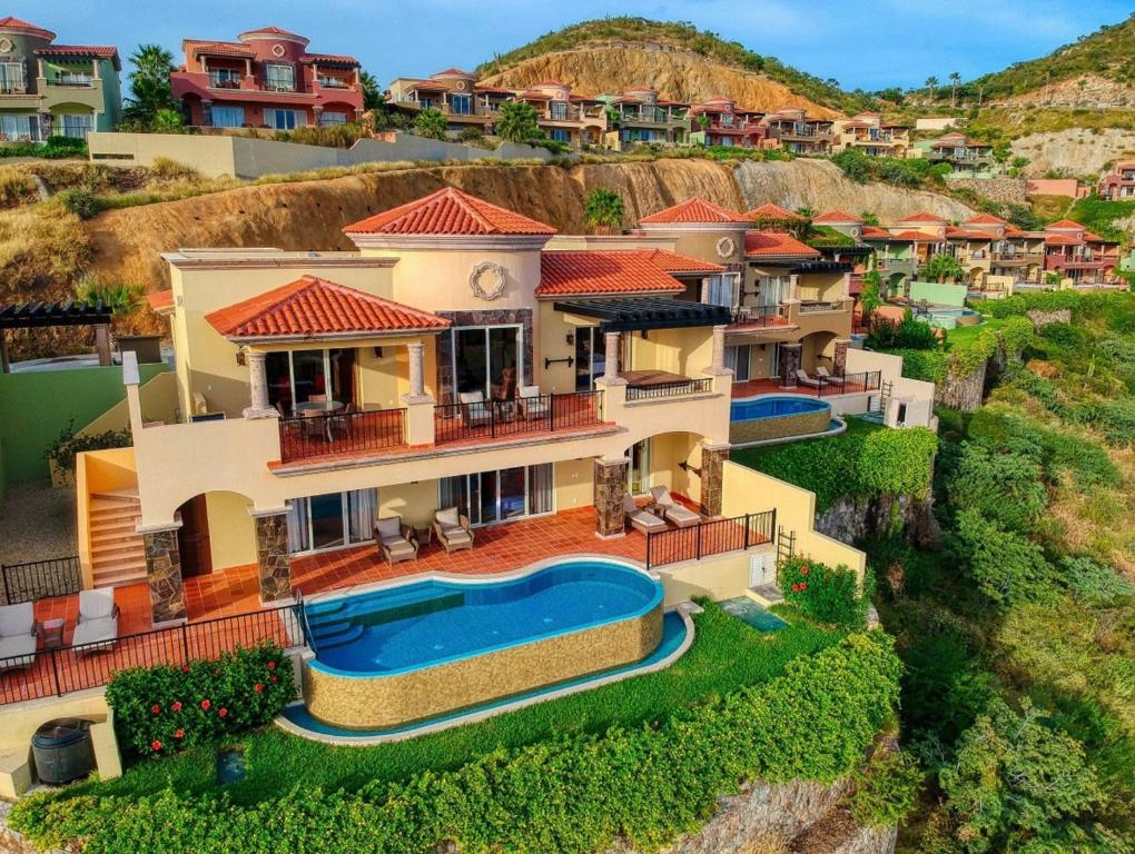 Luxury 4 Bedroom Montecristo Villa at Quivira (Meksyk Cabo San Lucas