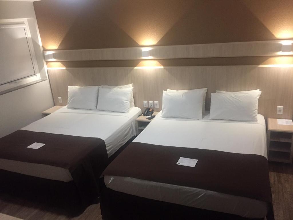 Quarto Queen Standard com 2 Camas Queen-size