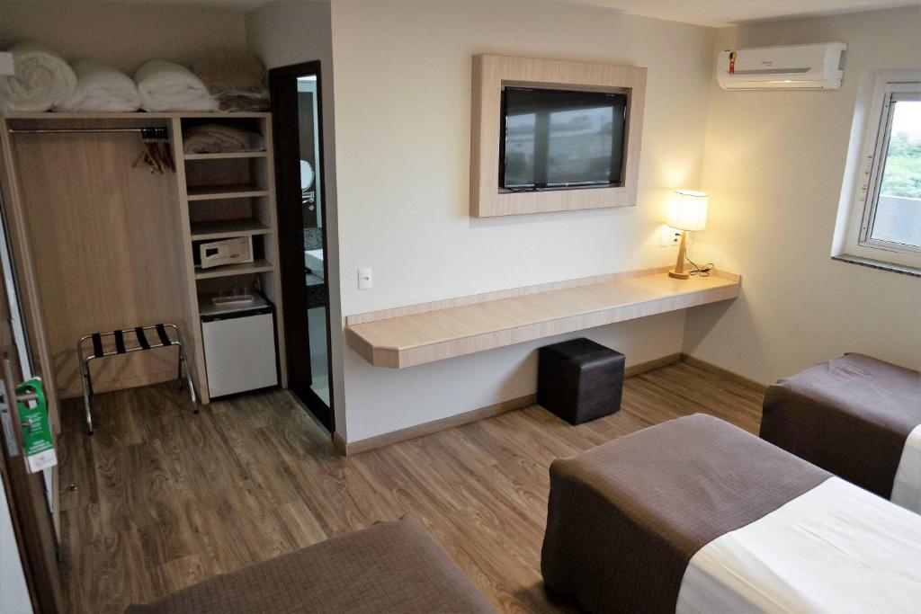 Quarto Triplo Econômico