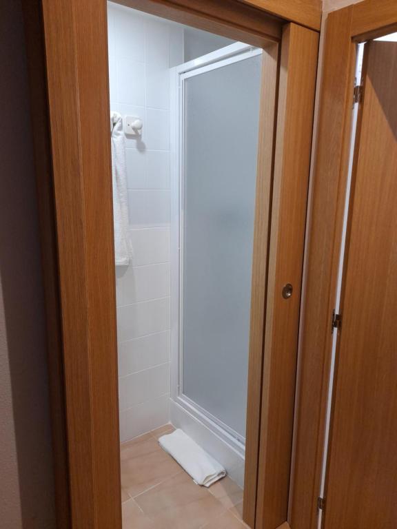 A bathroom at Apartamento Plano Royo 2º