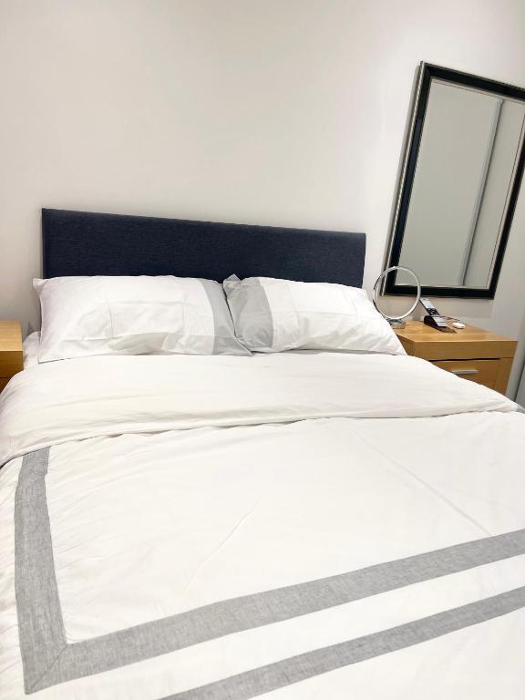 Postel nebo postele na pokoji v ubytování ANGIE HOME