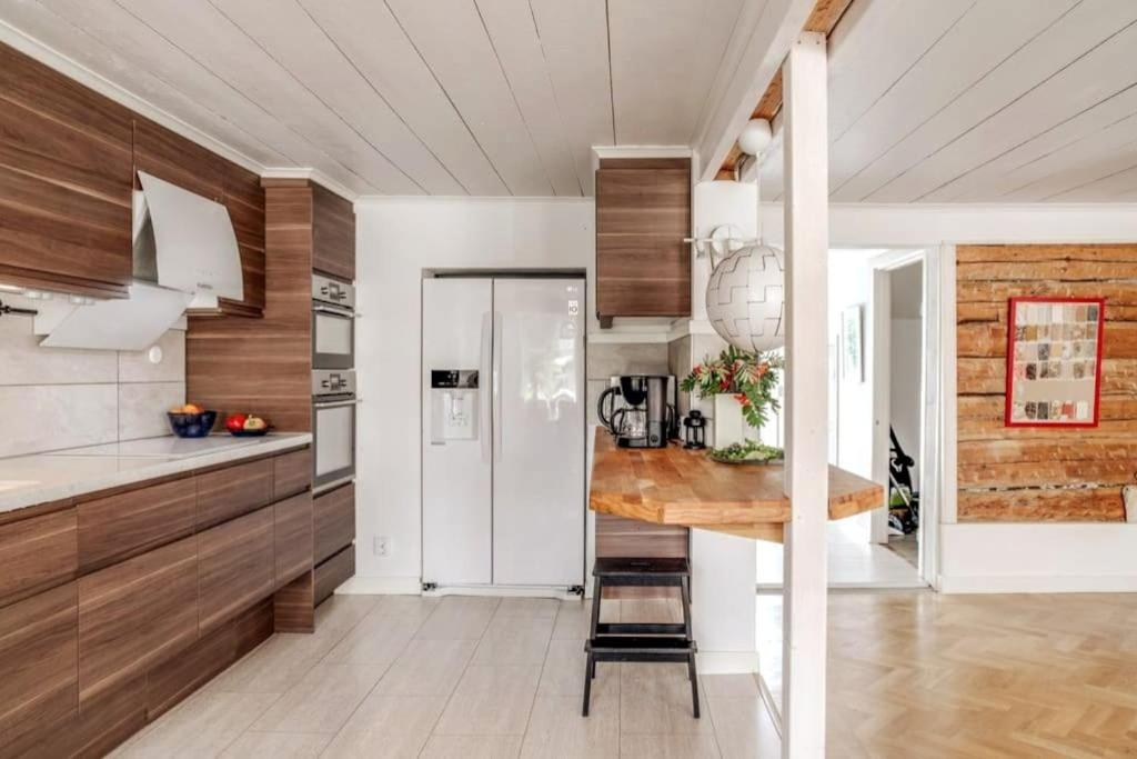 Central lägenhet i 1700-talshus - Appartement Met Drie Slaapkamers Met Balkon