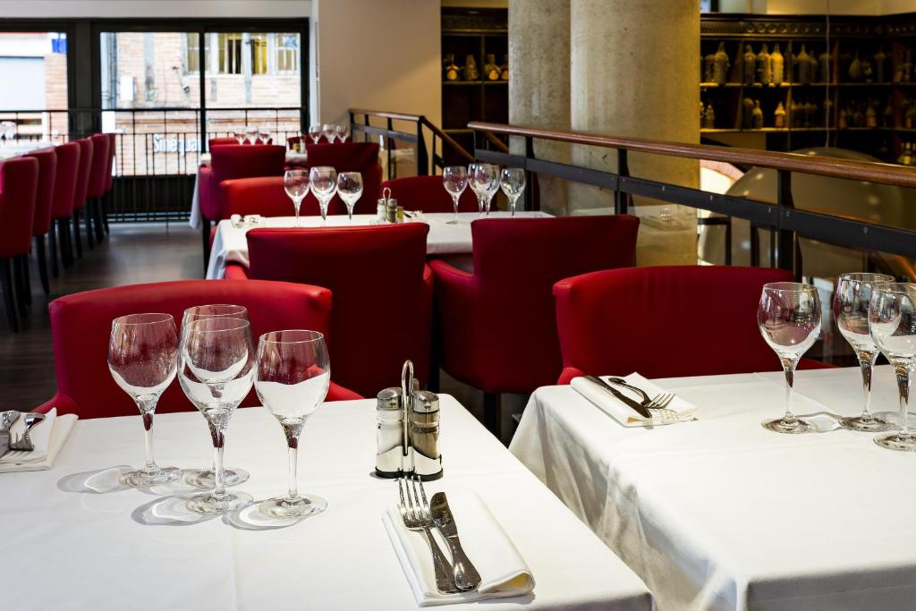 Hôtel Le Père Léon - Resim 19