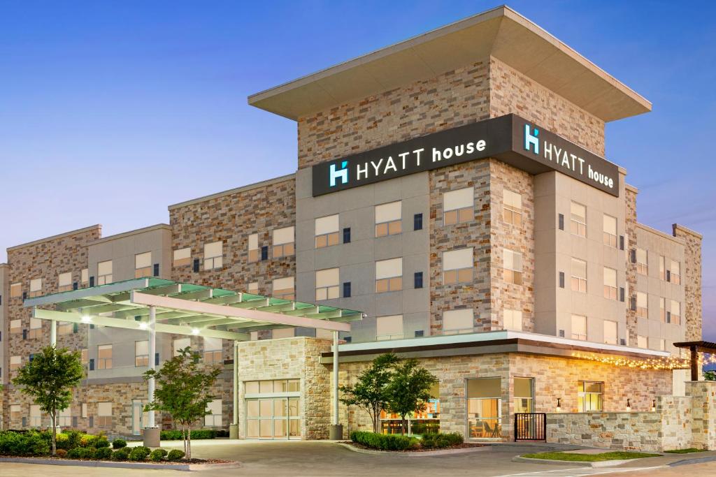 a rendering of the hart house hotel at Hyatt House Bryan/College Station in College Station