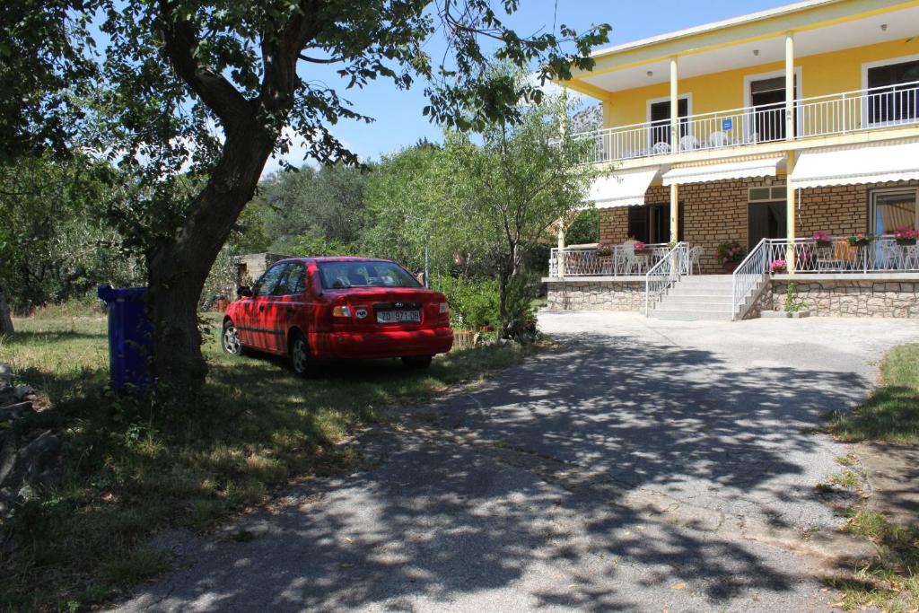 Budova, v ktorej sa apartmán nachádza